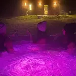 Rumiane Chatki - Z Jacuzzi I Basenem *