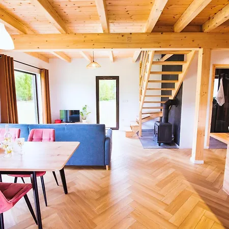 Rumiane Chatki - Z Jacuzzi I Basenem