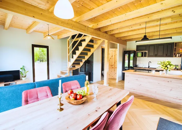 Holiday home Rumiane Chatki - Z Jacuzzi I Basenem *